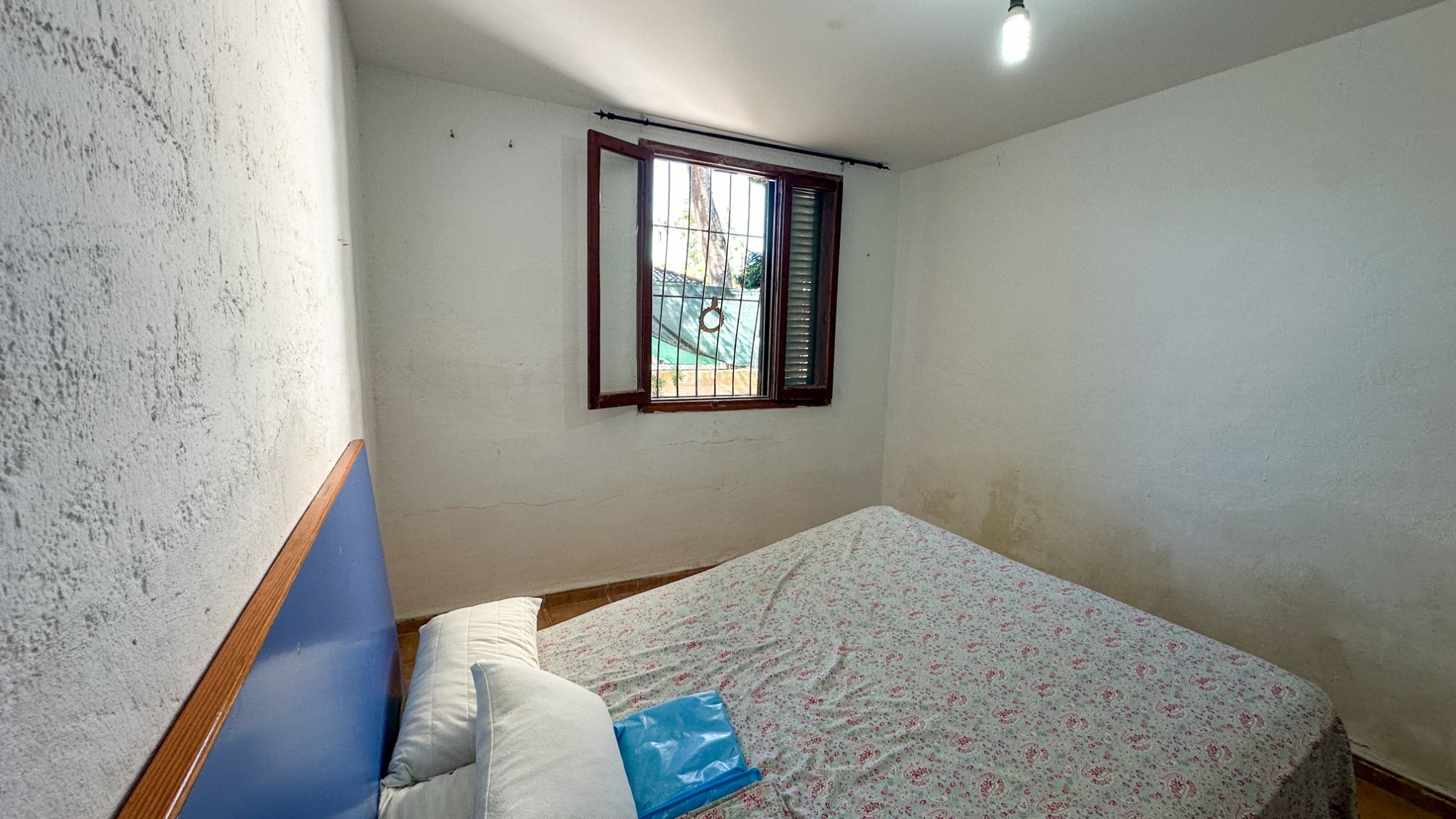 Resale - 4 Bedroom 2 Bathroom Villa in Orihuela Costa - Punta Prima  - Alicante
