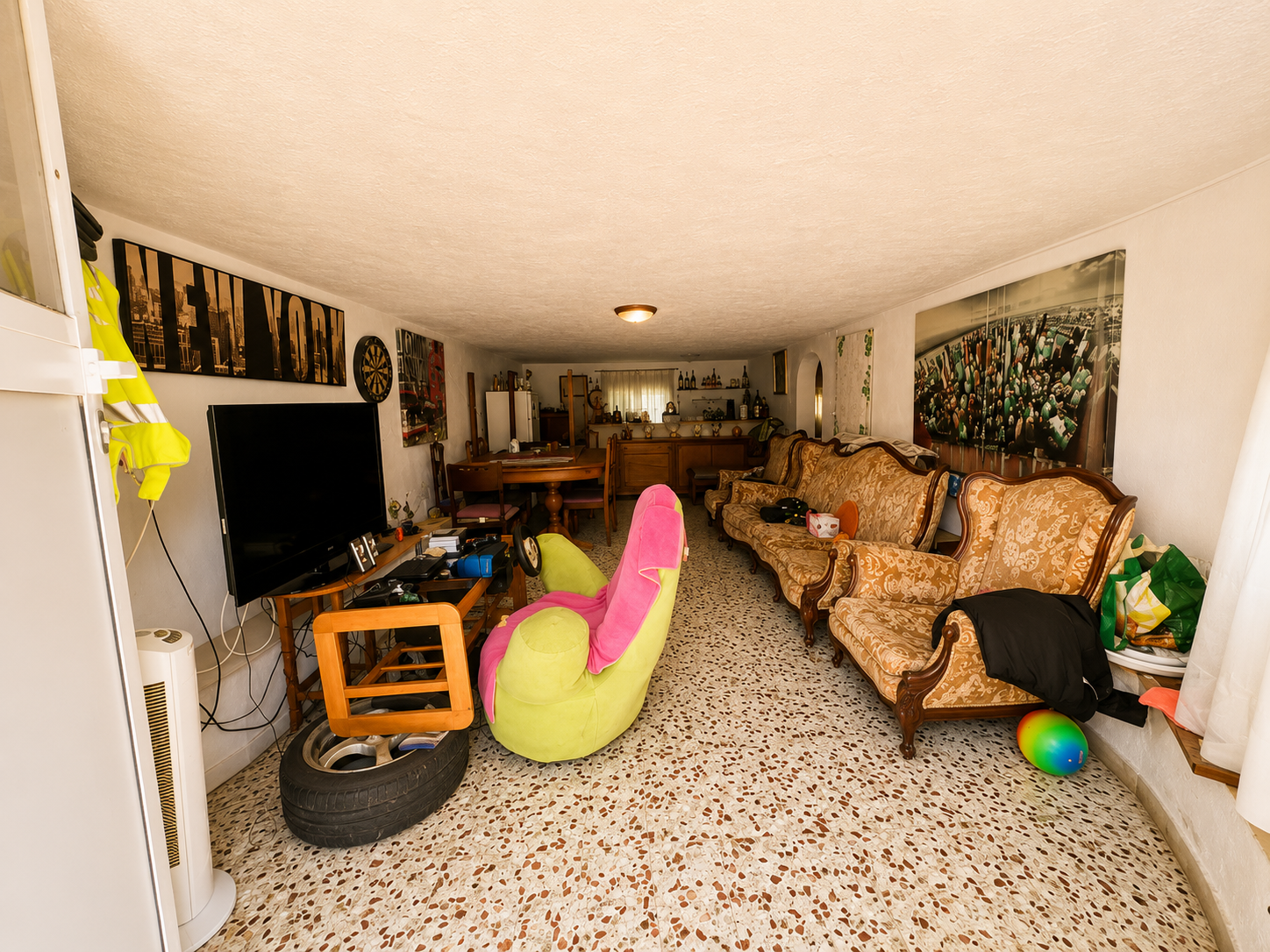 Resale - 5 Bedroom 2 Bathroom Villa in Torrevieja - La Siesta  - Alicante