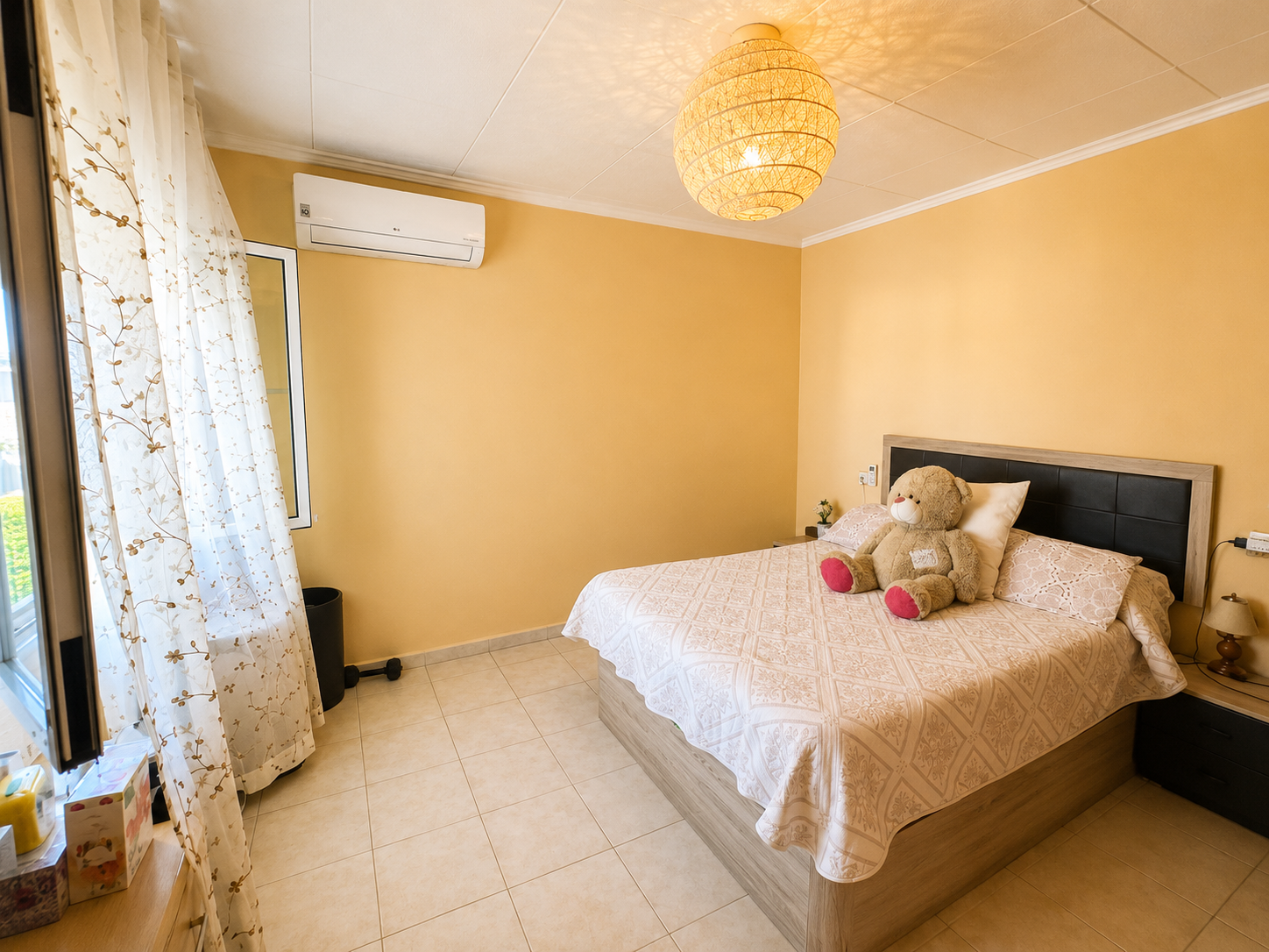 Resale - 5 Bedroom 2 Bathroom Villa in Torrevieja - La Siesta  - Alicante