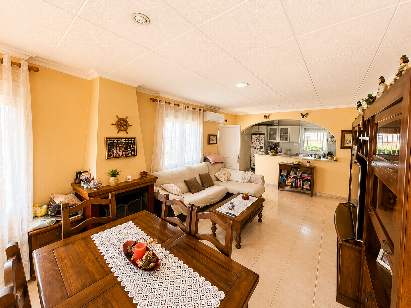 5 Bedroom 2 Bathroom Villa in Torrevieja