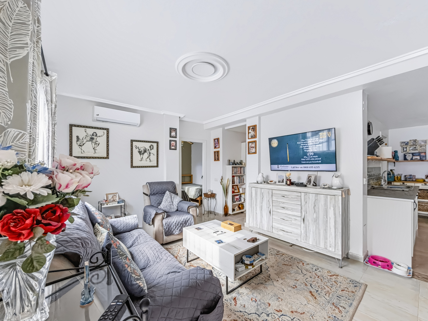 Resale - Exclusive 2 Bed 2 Bath corner plot Townhouse with a large garden and roof terrace with community pool in Ciudad Quesada - calle Onda - Alicante