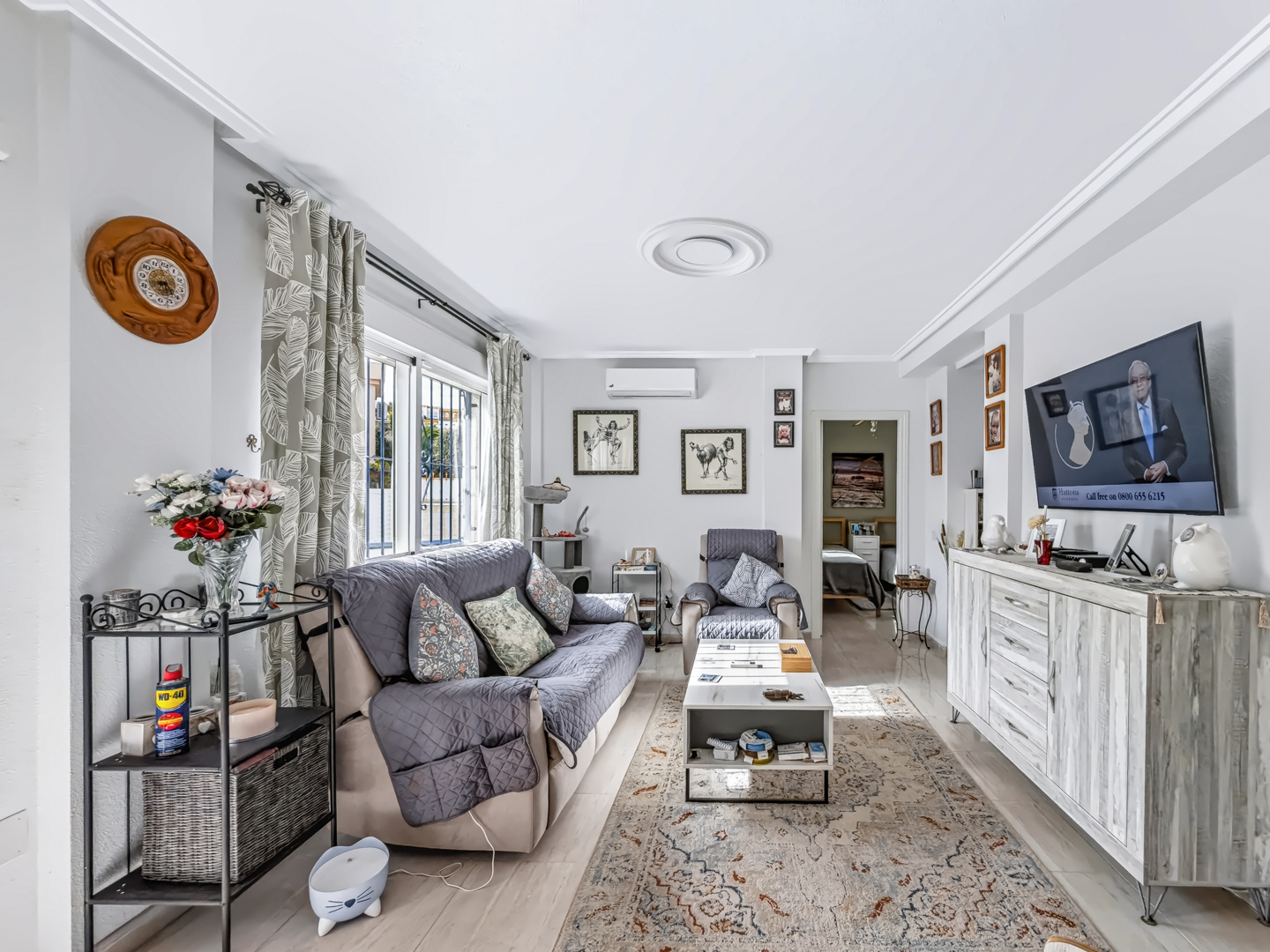 Resale - Exclusive 2 Bed 2 Bath corner plot Townhouse with a large garden and roof terrace with community pool in Ciudad Quesada - calle Onda - Alicante