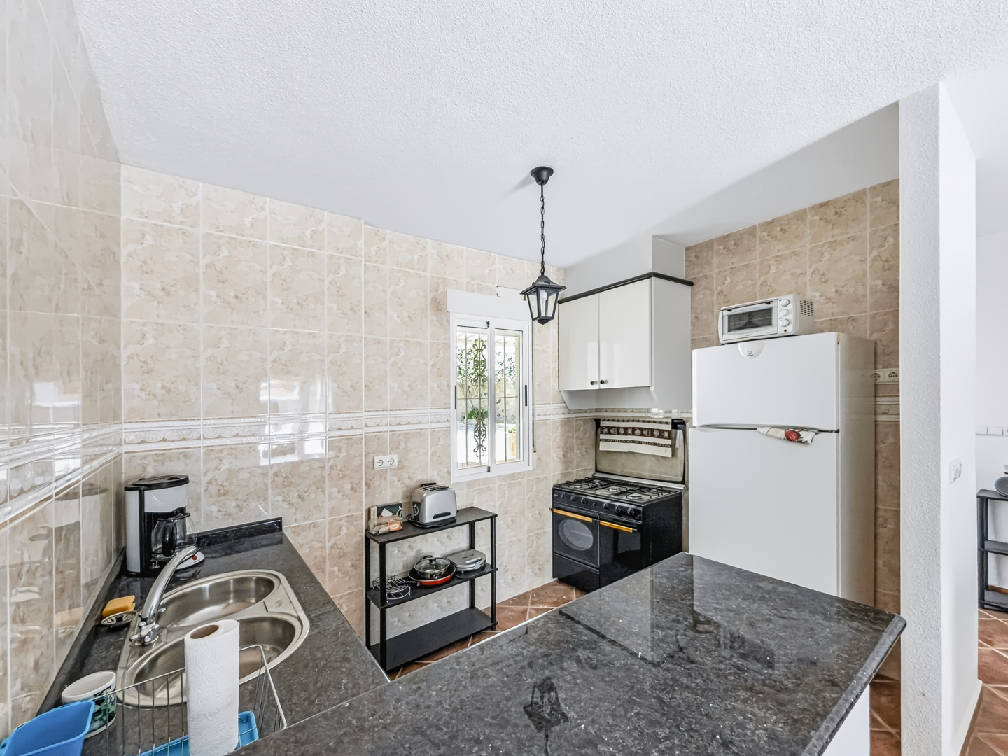 Resale - 6 Bed 4 Bath Villa with Pool and Large Plot with multiple garages in Fortuna  - calle baños 3 - Murcia