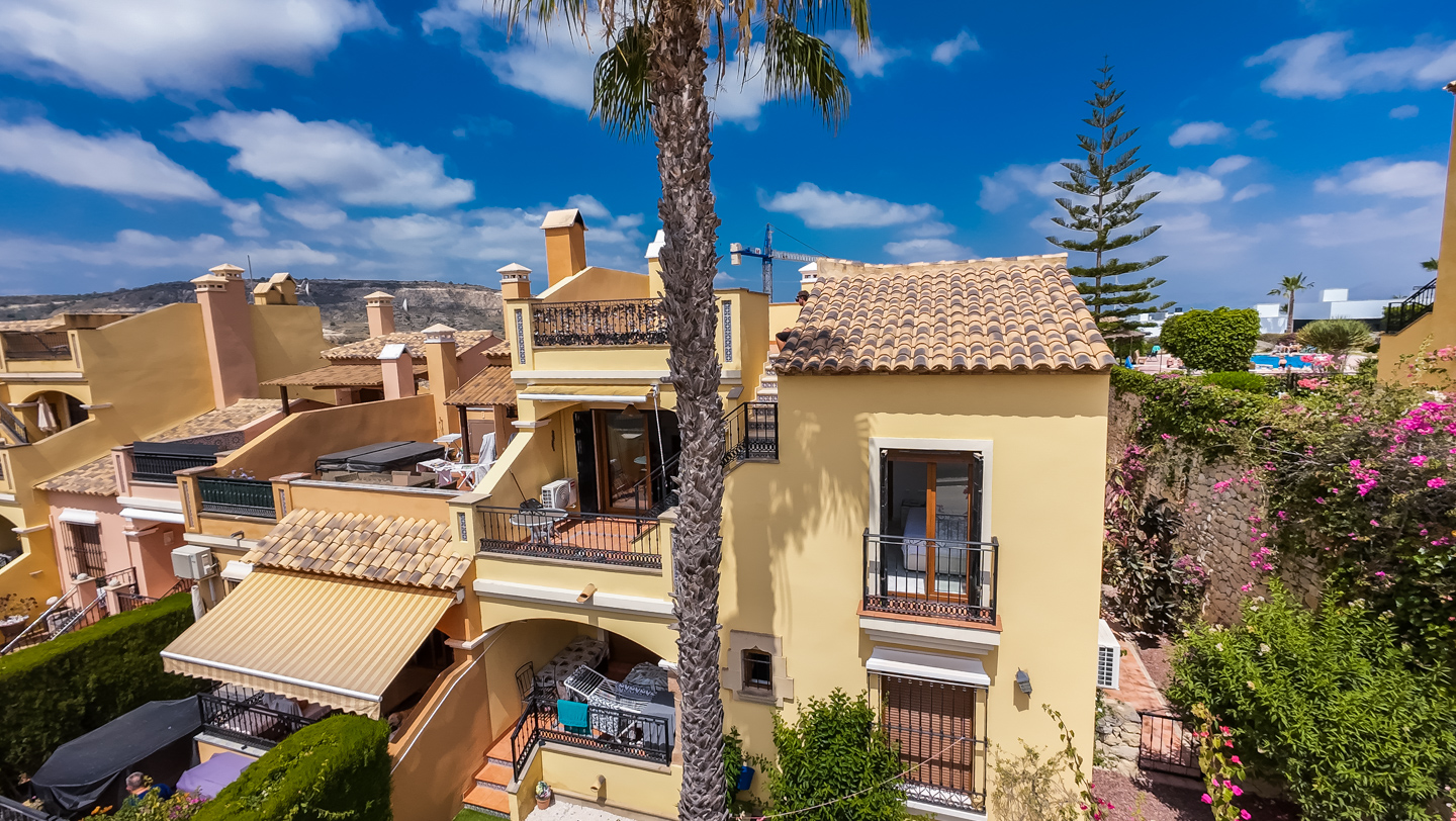 Resale - 2 Bed 2 Bath Penthouse apartment with roof terrace in La Finca Golf Algorfa, with community Pool - calle benferri la finca golf Algorfa - Alicante
