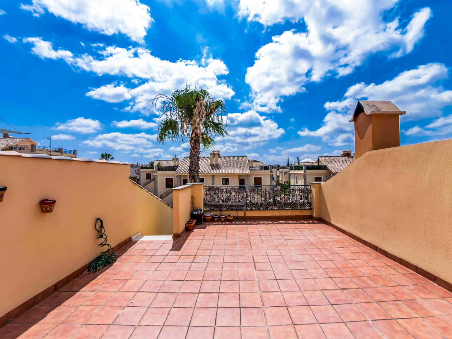 Resale - 2 Bed 2 Bath Penthouse apartment with roof terrace in La Finca Golf Algorfa, with community Pool - calle benferri la finca golf Algorfa - Alicante