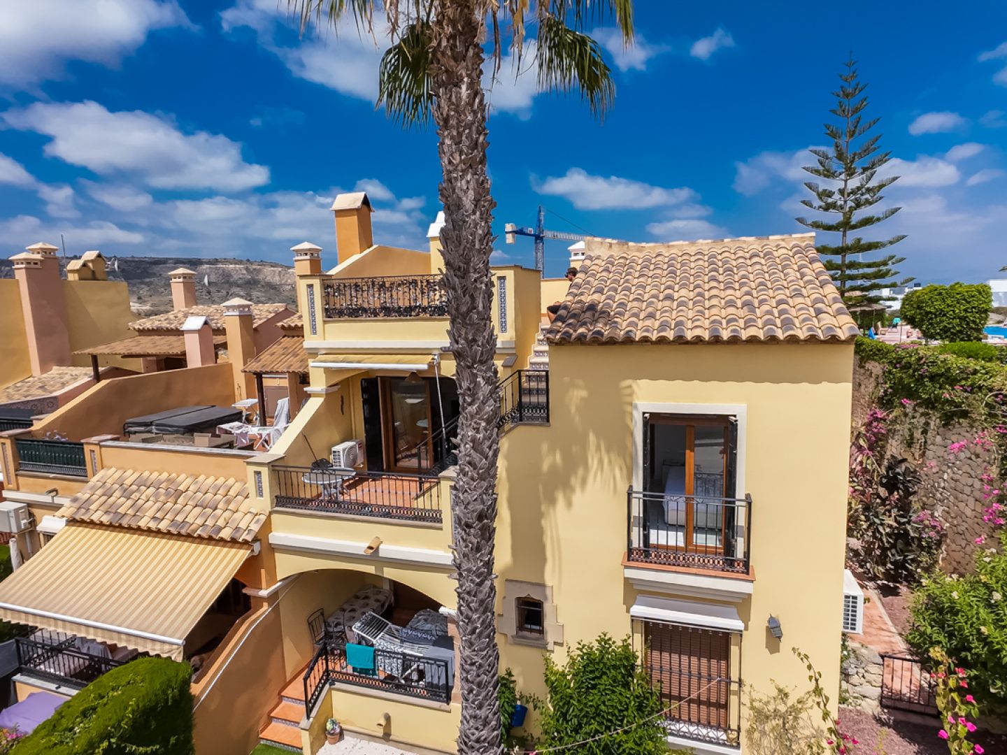 2 Bed 2 Bath Penthouse apartment with roof terrace in La Finca Golf Algorfa, with community Pool