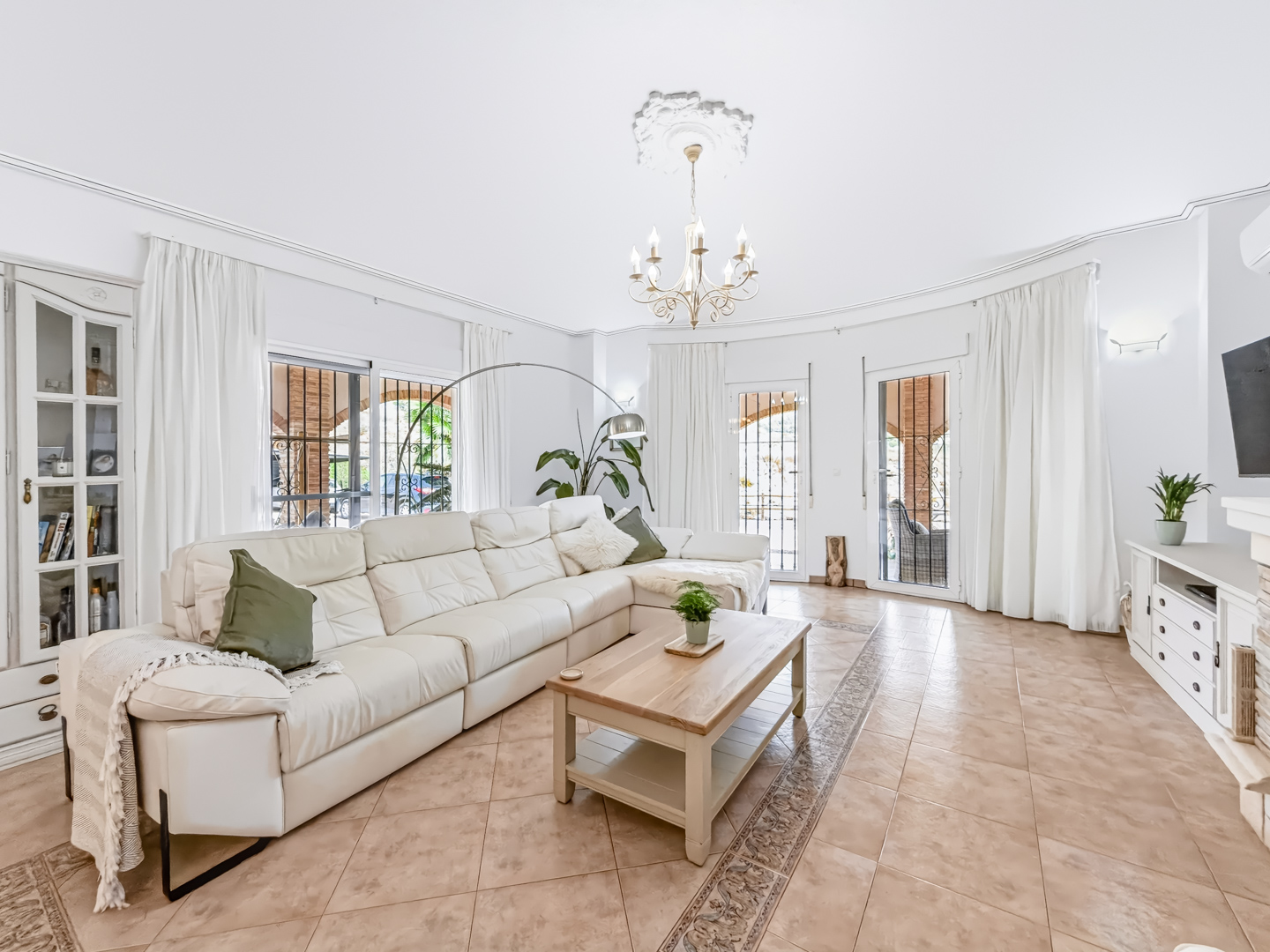 Resale - 6 bedroom 4 bathroom villa and cave house for sale in Las Casicas, Fortuna - paraje de las casicas - Murcia