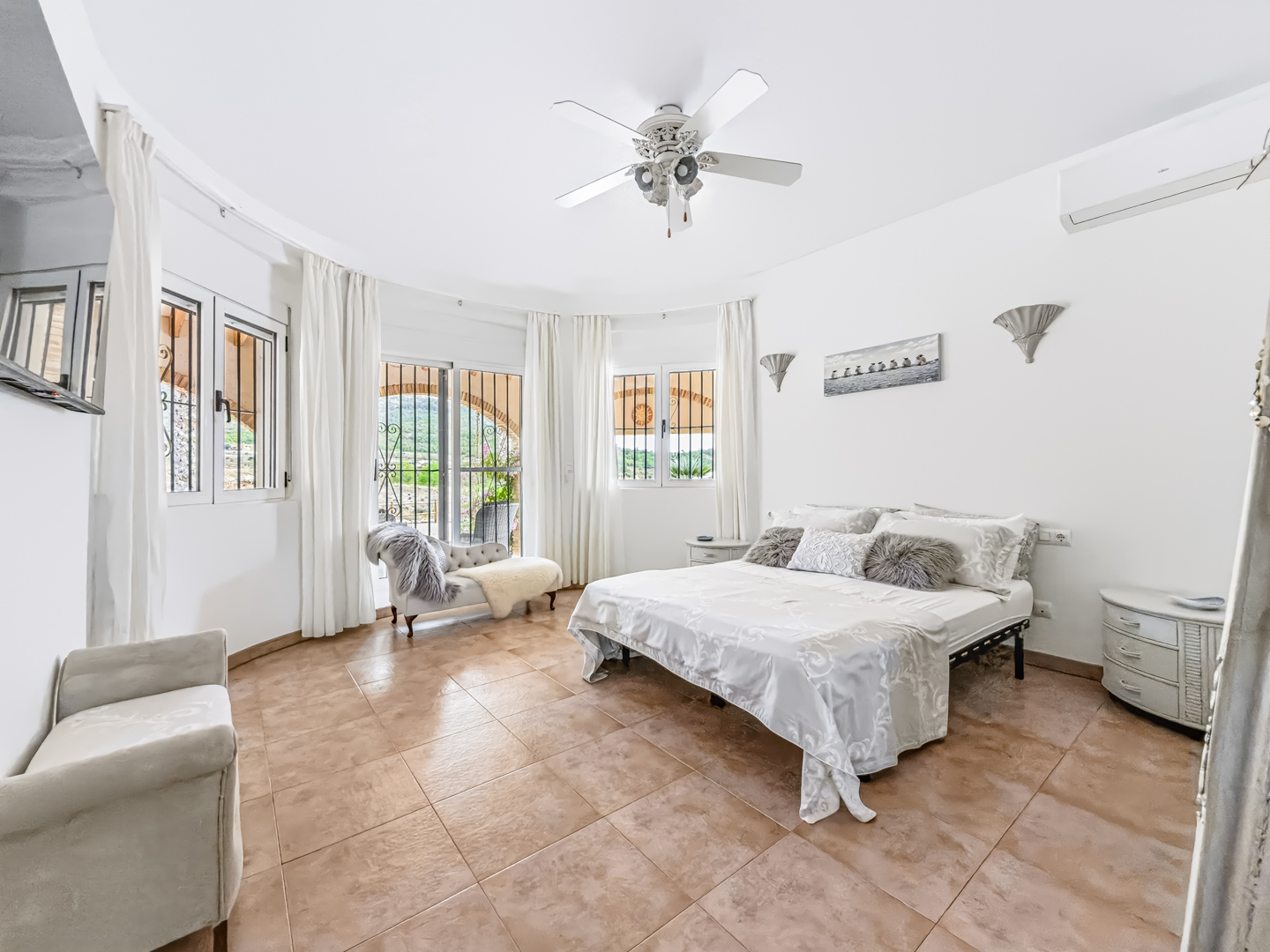 Resale - 6 bedroom 4 bathroom villa and cave house for sale in Las Casicas, Fortuna - paraje de las casicas - Murcia
