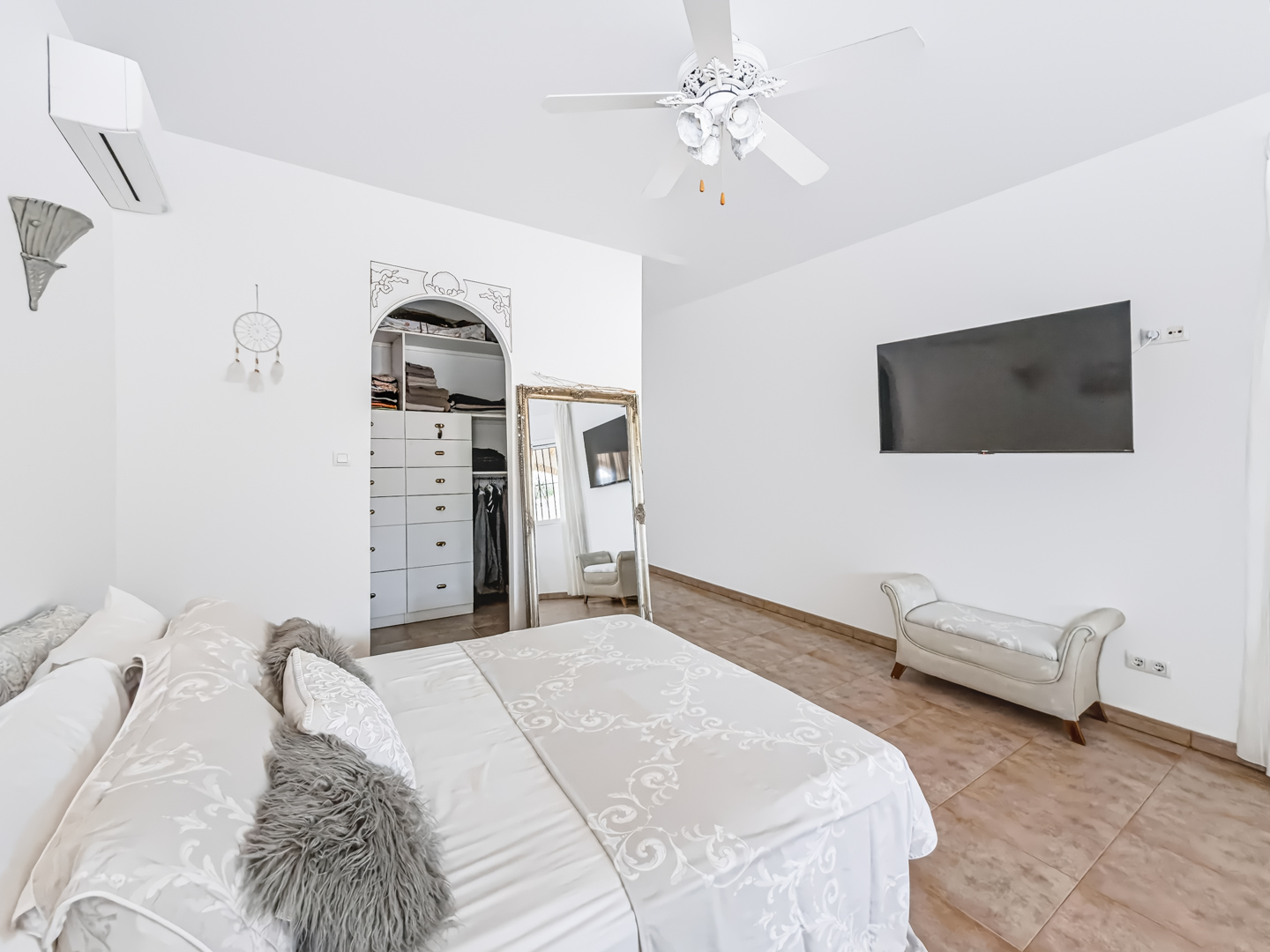 Resale - 6 bedroom 4 bathroom villa and cave house for sale in Las Casicas, Fortuna - paraje de las casicas - Murcia