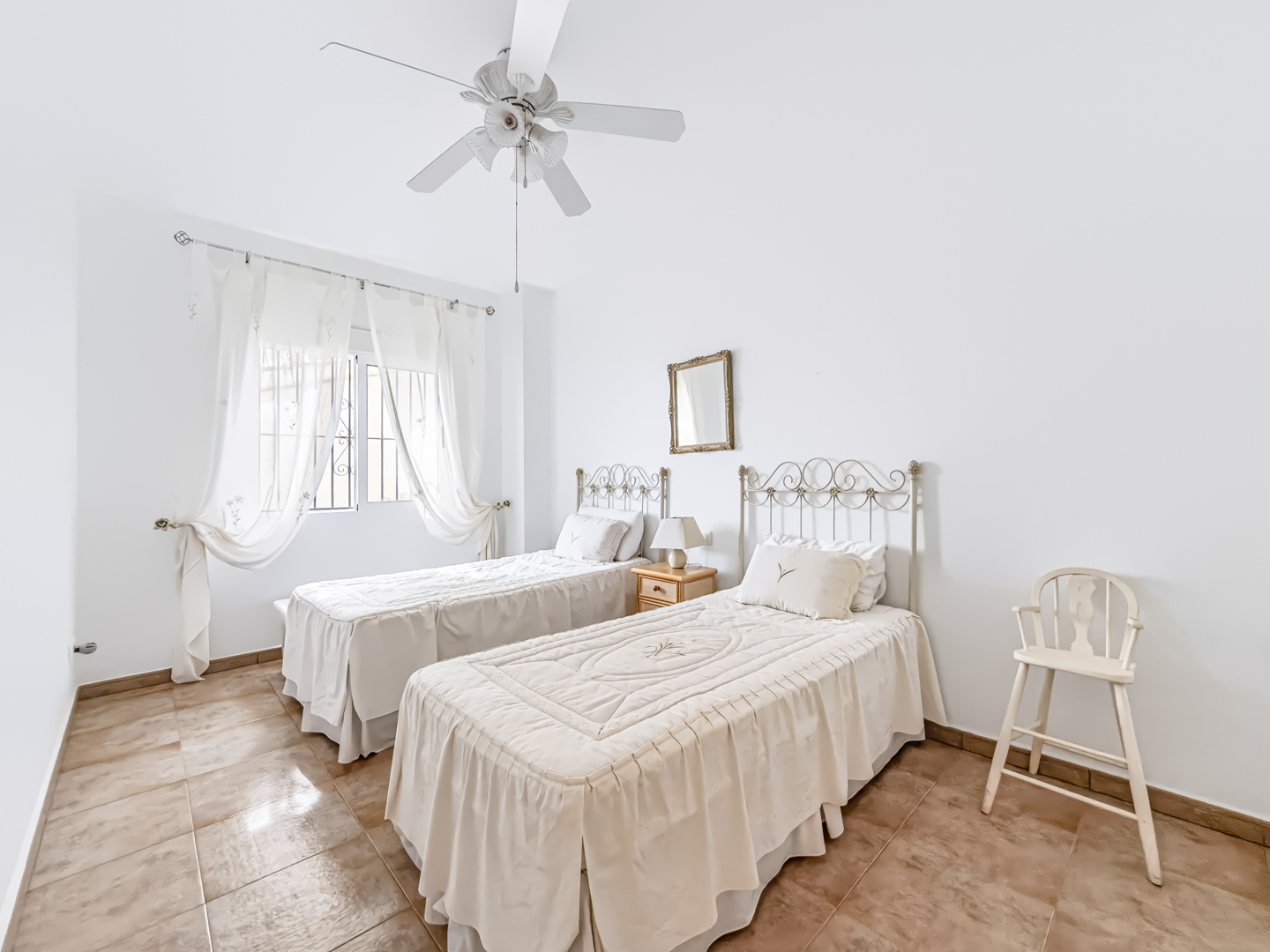 Resale - 6 bedroom 4 bathroom villa and cave house for sale in Las Casicas, Fortuna - paraje de las casicas - Murcia