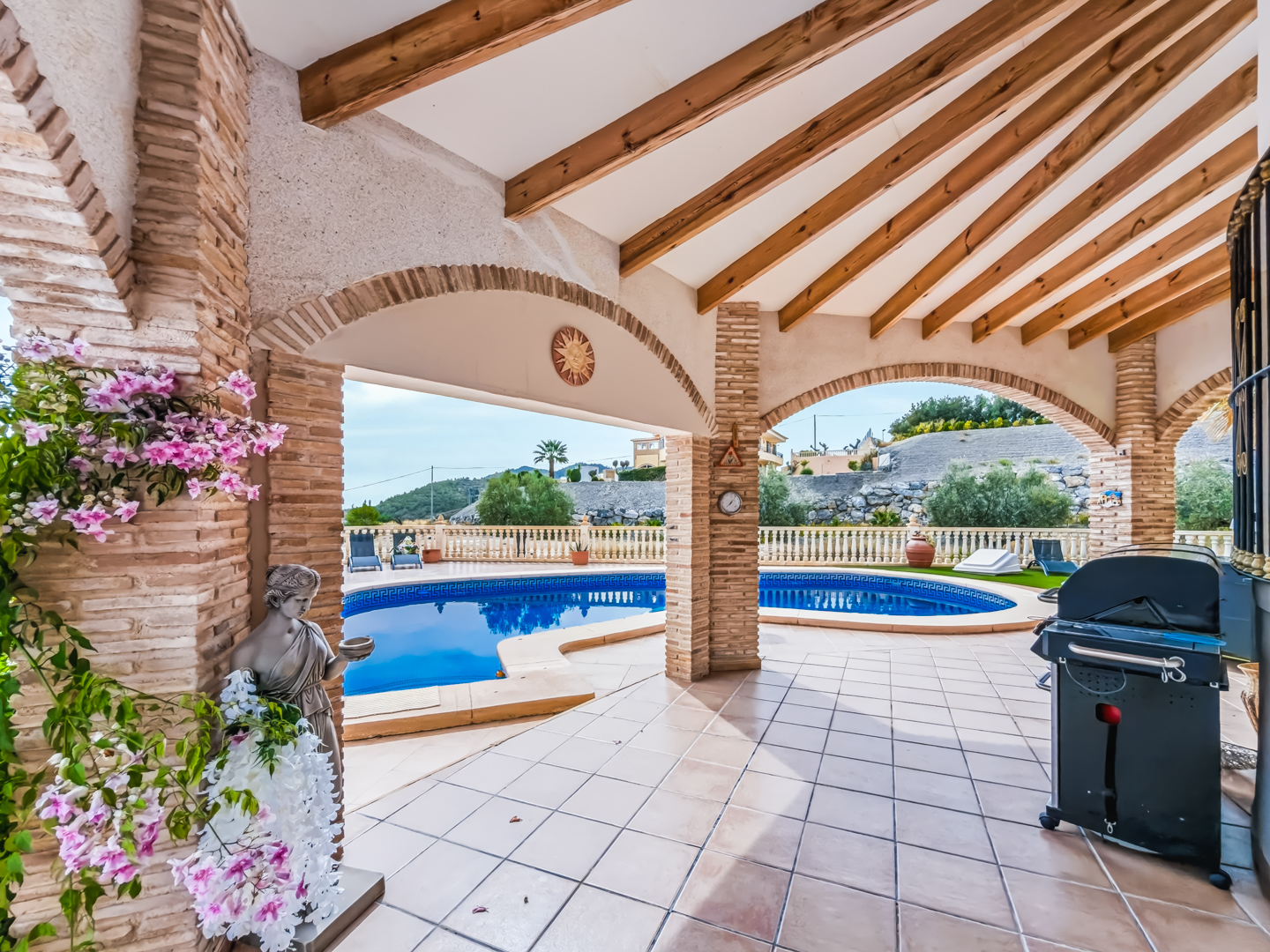 Resale - 6 bedroom 4 bathroom villa and cave house for sale in Las Casicas, Fortuna - paraje de las casicas - Murcia